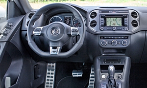 2017 Volkswagen Tiguan interior